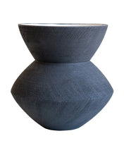 Load image into Gallery viewer, Scratch Vase
