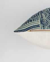 Load image into Gallery viewer, Tessa Vintage No. 9
