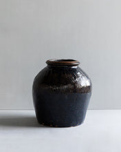 Load image into Gallery viewer, Vintage Blue Toned Textured Pot
