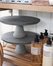 Load image into Gallery viewer, Savon Liquide Hand &amp; Body Soap
