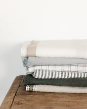 Load image into Gallery viewer, Thin Stripe Linen Hand Towel
